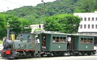 坊ちゃん列車の画像