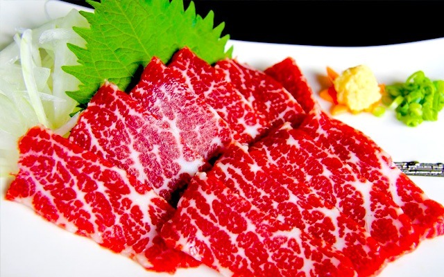 馬刺し